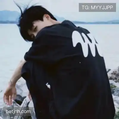 鲁羿嵩